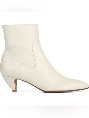 Vince Perfect Pairs Meta Pointed Toe Bootie Off-White Leather - Size 7.5M